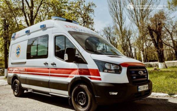 Росіяни атакували дроном авто з дітьми на Дніпропетровщині
