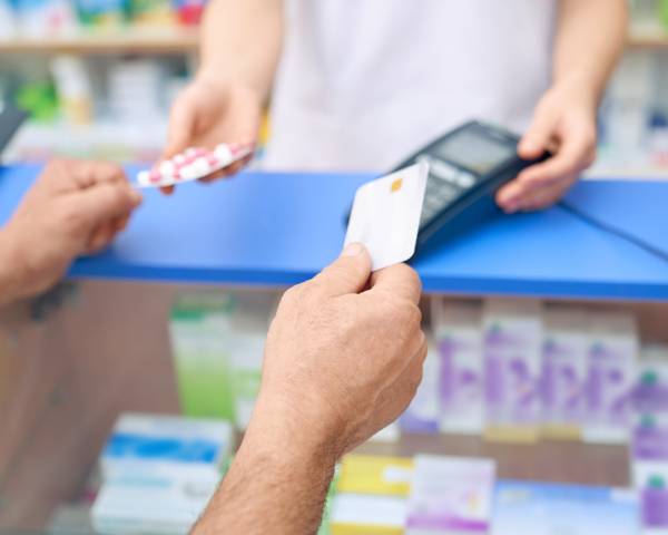 Держпродспоживслужба виявила цінові порушення в 67% аптек за пів року