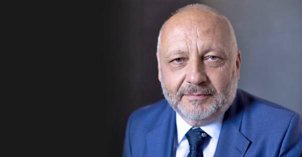 Гринів: Україна потрапила в пастку монархічної влади