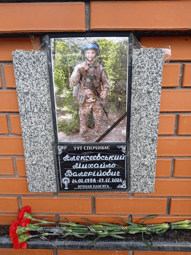 ТЦК відмовляються ховати бійців, які загинули в самовільному залишенні частини: півтора року в очікуванні похорону