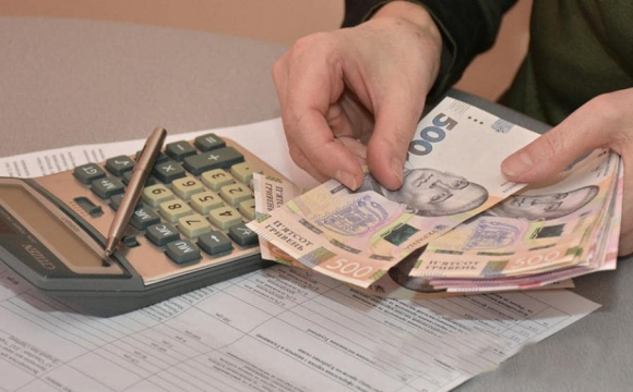 Суди стягують 108 тисяч боргів за комуналку, накопичених за 9 років