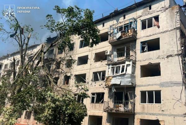 Росія скинула чотири бомби на Краматорськ, троє людей, включно з дитиною, зазнали поранень