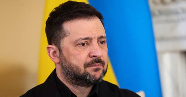 Зеленський вшанував захисників: нагороди військовим та родинам полеглих