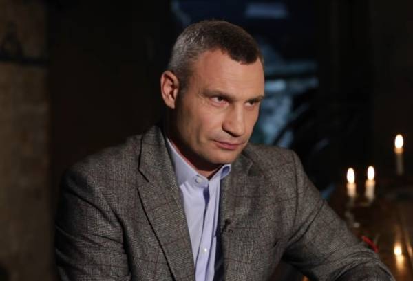 Кличко демонструє зростання сили: мер Києва збільшує кількість підтягувань з кожним роком