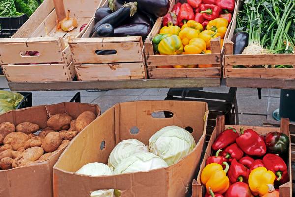 Продуктові ярмарки у Києві: де купити свіжі продукти на вихідних