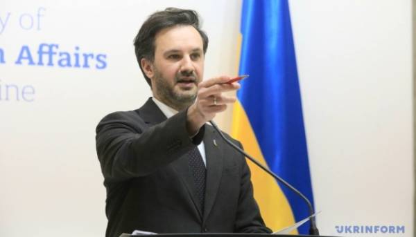 Україна підтверджує незмінний курс на членство в НАТО, попри вирвані з контексту заяви Залужного