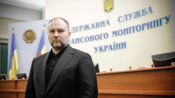 ЄС” закликає уряд відсторонити очільника Держфінмоніторингу Проніна