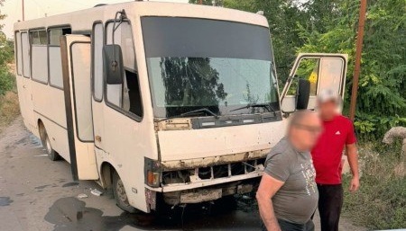 Автобус обстріляли на Херсонщині: кількість поранених зросла до семи