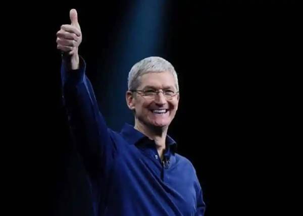 Тім Кук залишає керівництво Apple