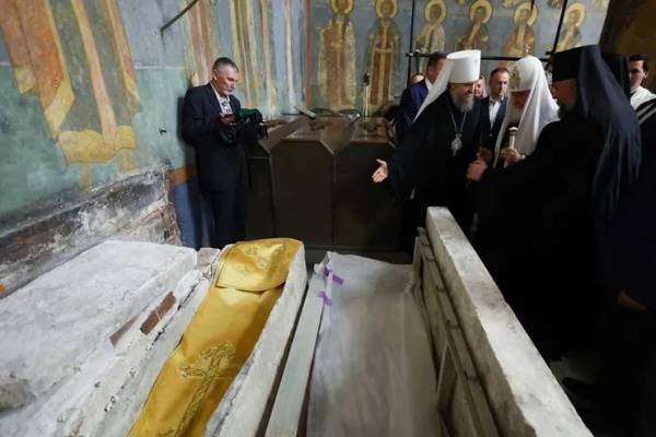 УПЦ запропонувала відправити мощі Дмитра Донського на фронт для підняття бойового духу
