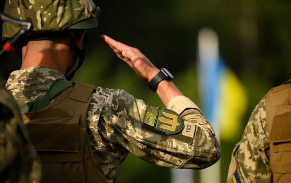 Кабмін посилив захист іноземних добровольців, що воюють за Україну