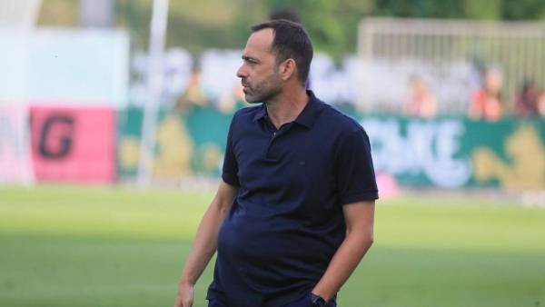 Тренер Карпат вдруге поспіль визнаний найкращим в УПЛ