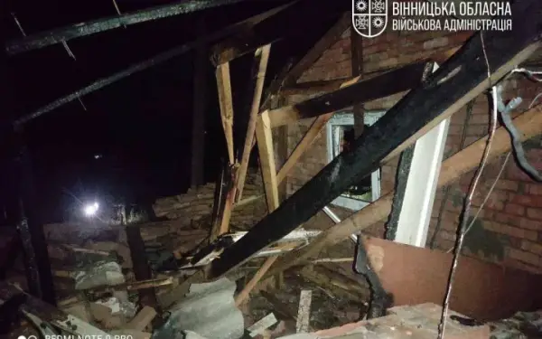 На Вінниччині ворожа атака спричинила масштабну пожежу