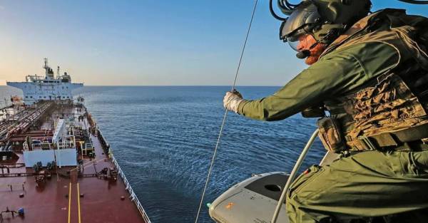 Британія визнала законним захоплення танкера “тіньового флоту” РФ