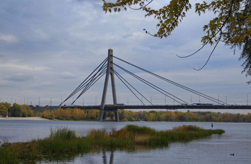 Кияни тимчасово не зможуть ходити Північним мостом