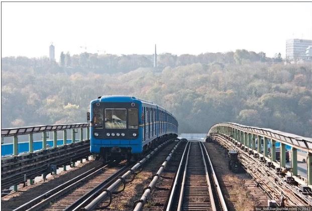 Метрополітен працюватиме за жовтого та червоного рівнів: нові правила