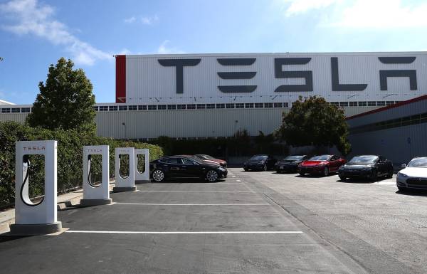 Tesla заробила $122,6 млн на біткоїнах