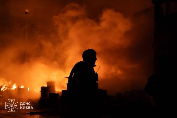 Київ: півсотні пошкоджених об’єктів, 7 локацій із завалами після атаки