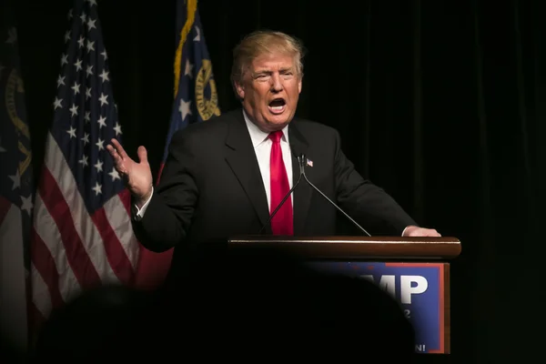 Трамп тисне на ФРС: вимагає зниження ставки, погрожуючи торгівельними війнами