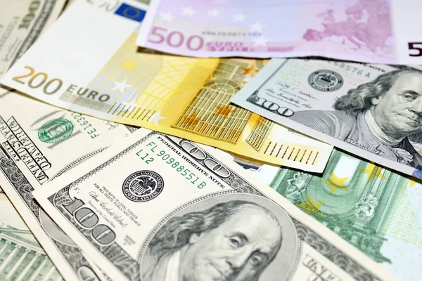 Долар сягнув 45 гривень: аналіз курсу валют від Мінфіну
