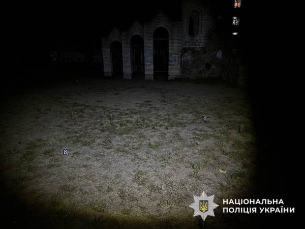 Стрілянина біля дитячого майданчика на Київщині: двоє поранених