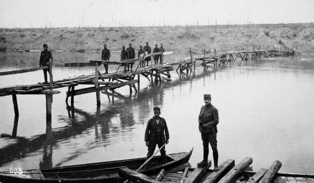 "Чуєш як страшно бють гармати? І ти там їдеш?". Спогади капелана про Велику війну4