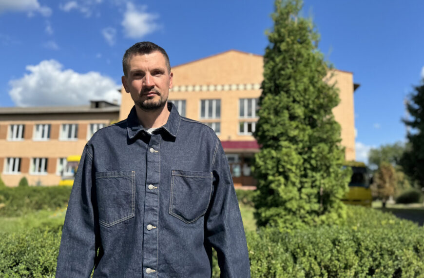 Sysuev презентував сингл про перше кохання «Осінь між нами» за участі дружини