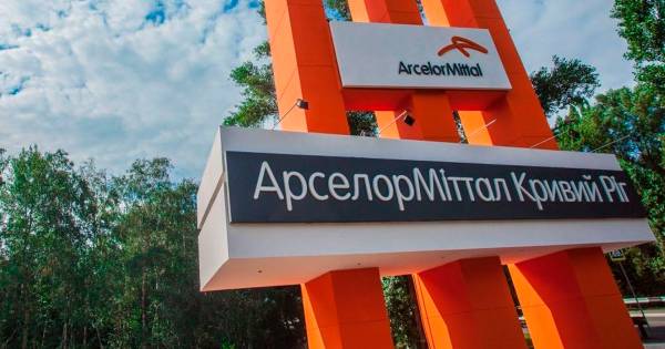 Росія вдарила ракетою по “АрселорМіттал Кривий Ріг”, двоє загиблих