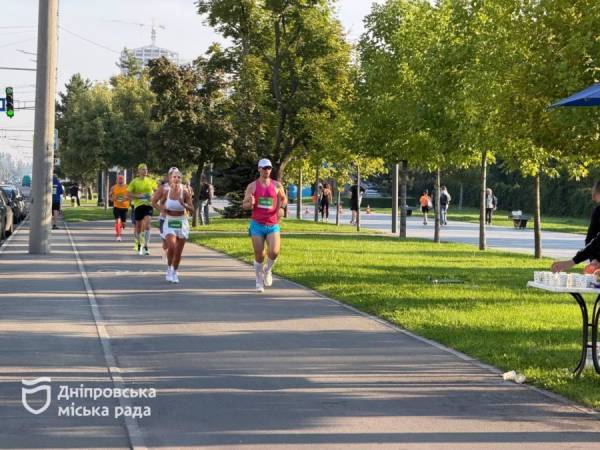 «Дніпро Марафон 2026»: бігуни зібрали кошти для ЗСУ на ювілейному забігу