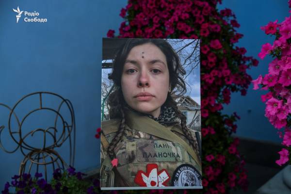 Кияни прощаються з 25-річною парамедикинею Євою Ройтер