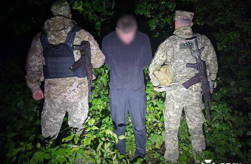 Волинські рятувальники дроном розшукали туриста, що заблукав у лісі