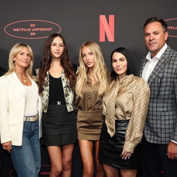 Алікс Ерл: Знайомство з незвичайною родиною перед прем’єрою серіалу на Netflix