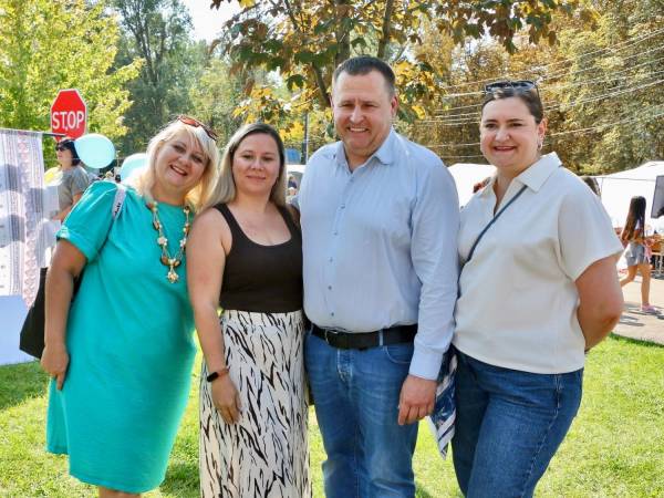 Дітям тут цікаво, тож ми можемо святкувати всією сім’єю. У Дніпрі до Дня міста у парках і скверах проходять насичені родинні свята - 12.09.2026
