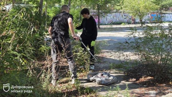 «Для нас це майже свято: зустрітися з друзями, поприбирати і побачити, наскільки після нас стає чистіше»: дніпрянин про участь у толоці до Всесвітнього дня прибирання - 19.09.2026