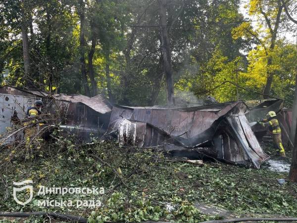 Дніпро оговтується після ворожої атаки 11 вересня: у Новокодацькому районі тривають відновлювальні роботи - 11.09.2026