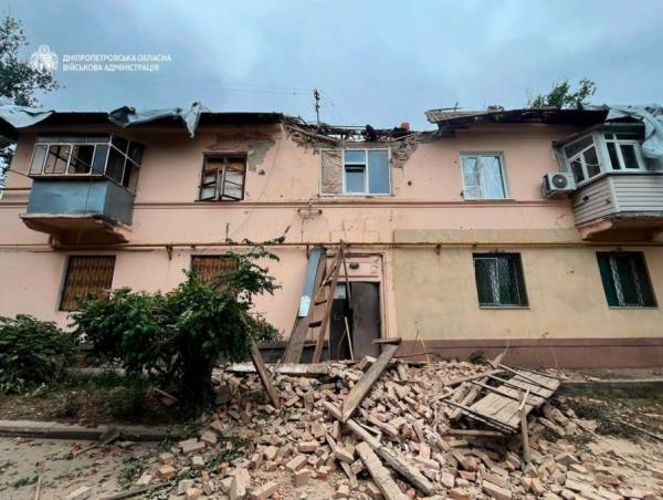 Двоє людей дістали поранень: понад 10 разів ворог атакував 3 райони Дніпропетровщини - 15.09.2026