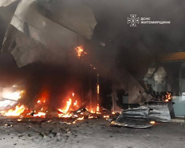Ворожі атаки на Житомирщині: знищено три АЗС, підприємство та магазин