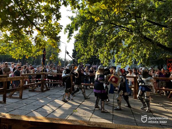 День міста у Дніпрі: відродили битви минулого історичною реконструкцією