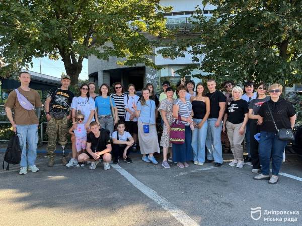 Ветерани та родини опановують Петриківку: перезавантаження в арт-просторі