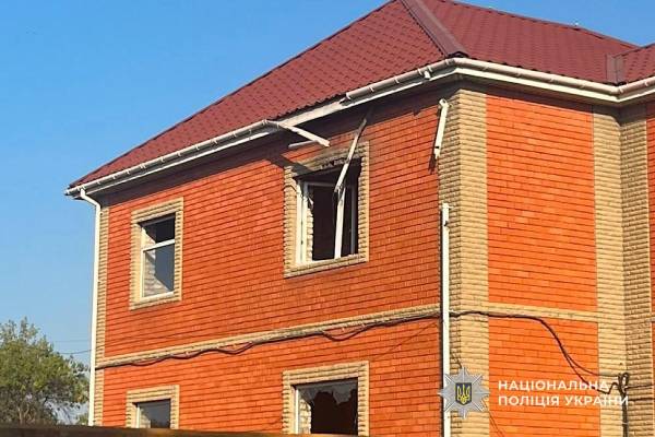 Поліцейські документують наслідки атак на Дніпропетровщині: поранені троє людей - 21.09.2026