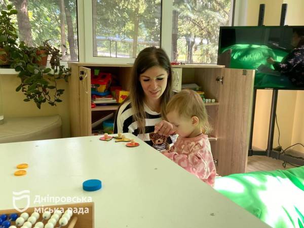 У Дніпрі сім’ї з дітьми із порушеннями розвитку до 8 років отримують комплексну підтримку