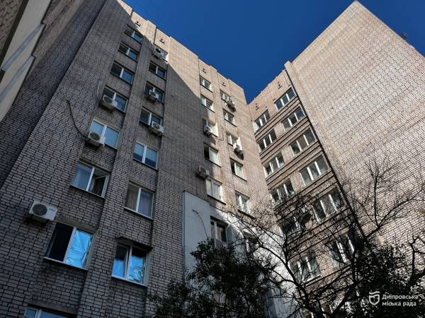 У Дніпрі відновили гуртожиток, пошкоджений ракетним ударом: роботи тривали до 2025 року