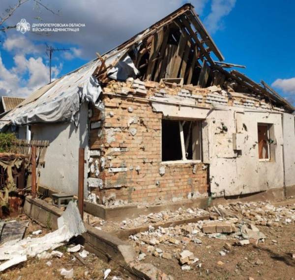 Фото наслідків ворожої атаки на Дніпропетровщині